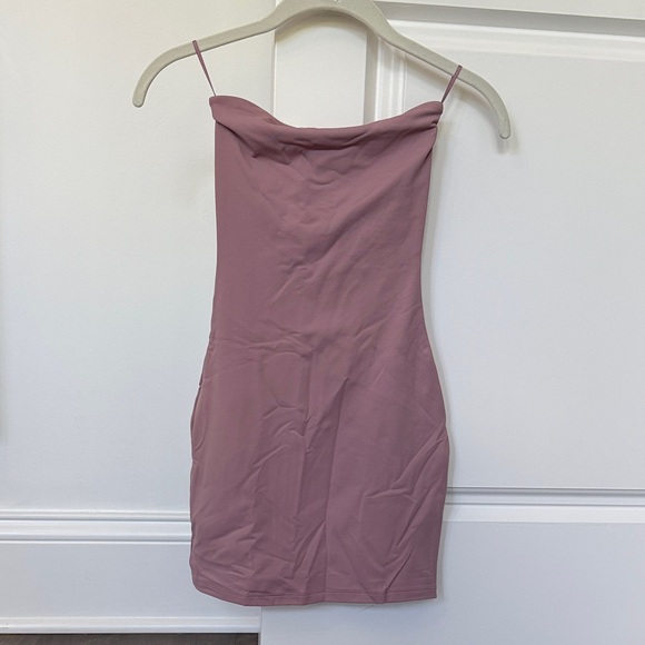 Aritzia Dresses & Skirts - Aritzia Mauve Mini Dress
